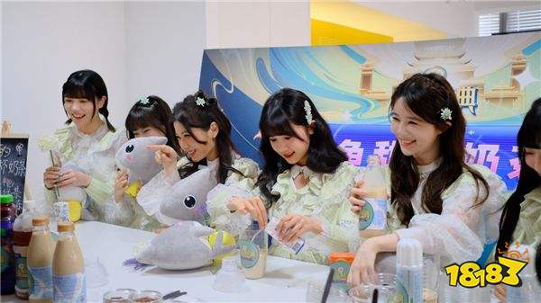 AKB48TeamSH扫楼、主播超燃红毯秀，斗鱼鱼乐盛典火热开启