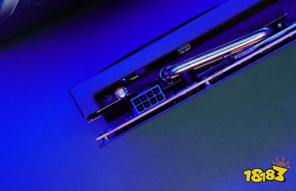 性价比远超RTX 4060!撼讯 RX 6750 GRE 10GB显卡评测