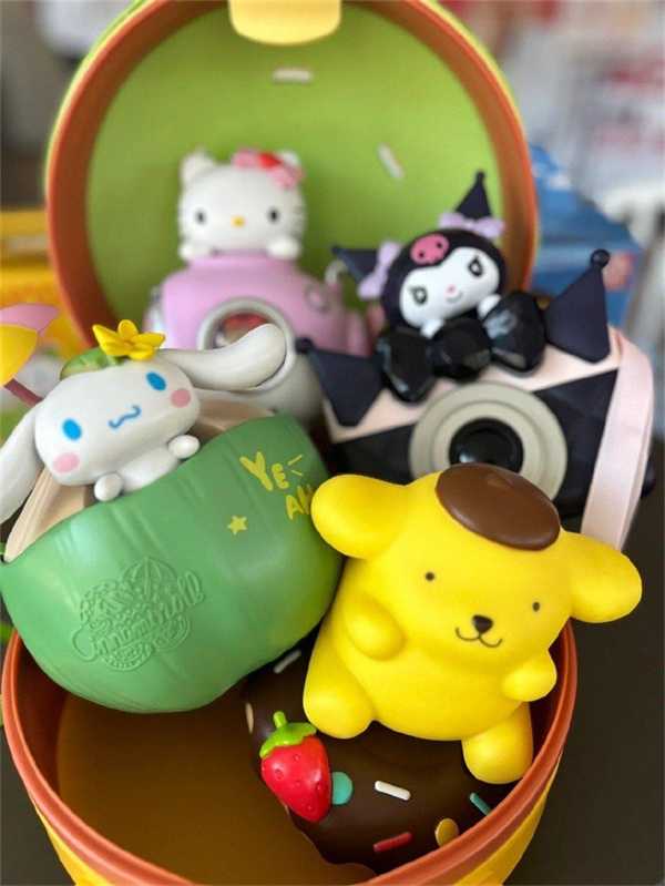 三丽鸥家族联名重磅来袭!《以闪亮之名》再现超萌双五星联名套装
