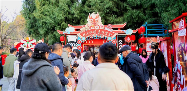 英雄贺新春·祥瑞现武侯!《英雄杀》亮相2024武侯祠成都大庙会