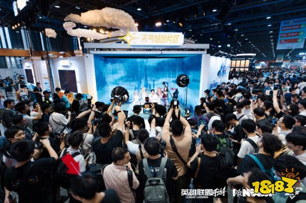 LOL手游艾欧尼亚杯圆满落幕：TT战队再夺冠，电竞走进漫展点燃破壁狂欢!